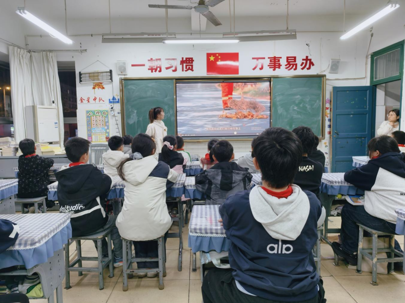 uploads/1112/1762917962105606239.png image.png